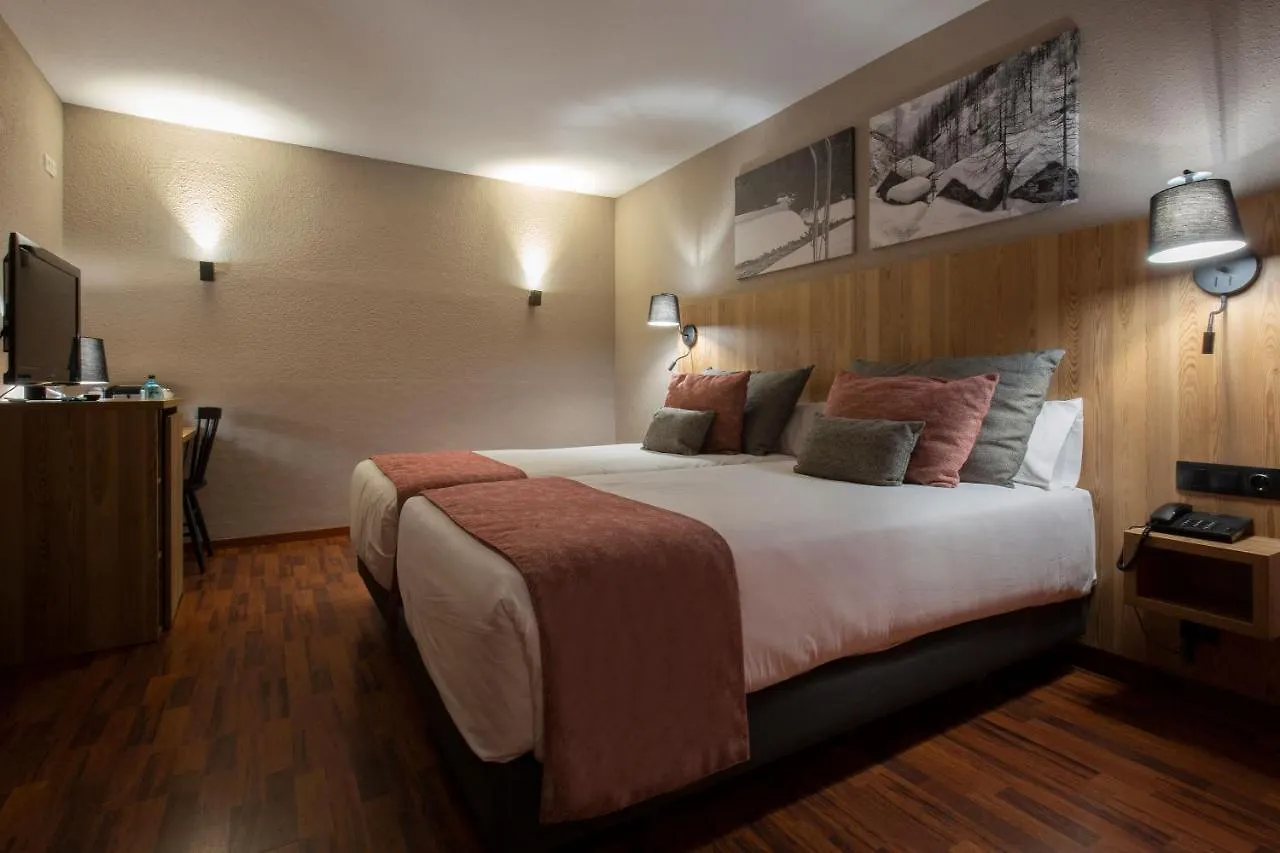 Hotel Grand Pas Pas De La Casa 4*,